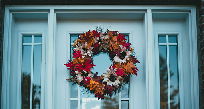 wreath for neighbors on thanksgiving day