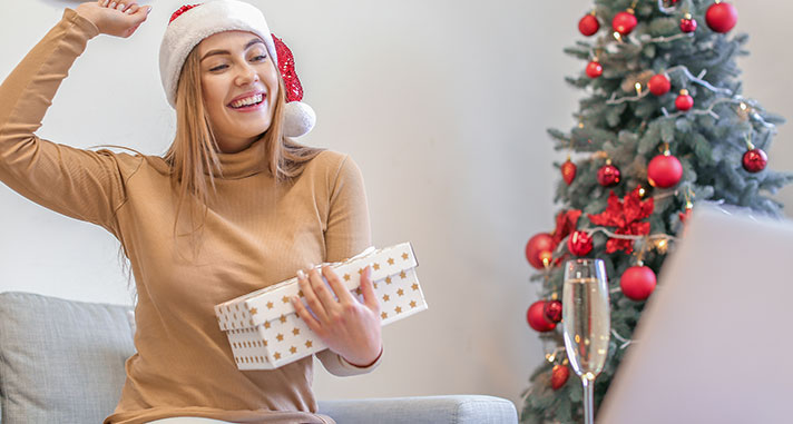 Cherish Her: 15 Christmas Gift Ideas for Women That Truly Shine in 2024