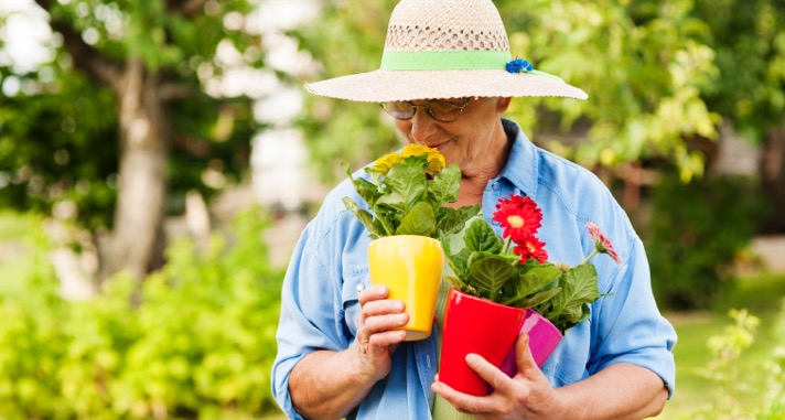 retirement gifts for mom garden tool
